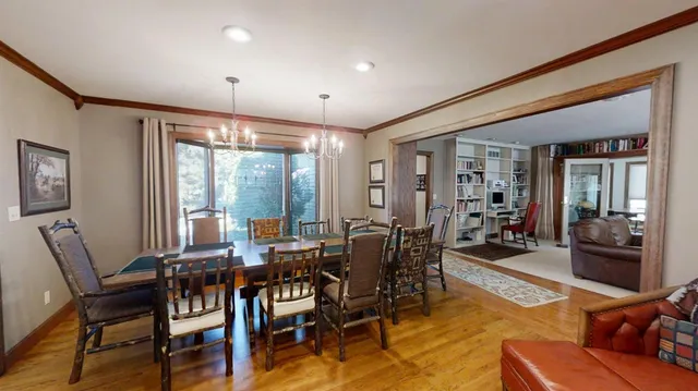 $974,900 | 25162 County Road 900 South, Batesville, IN 47006