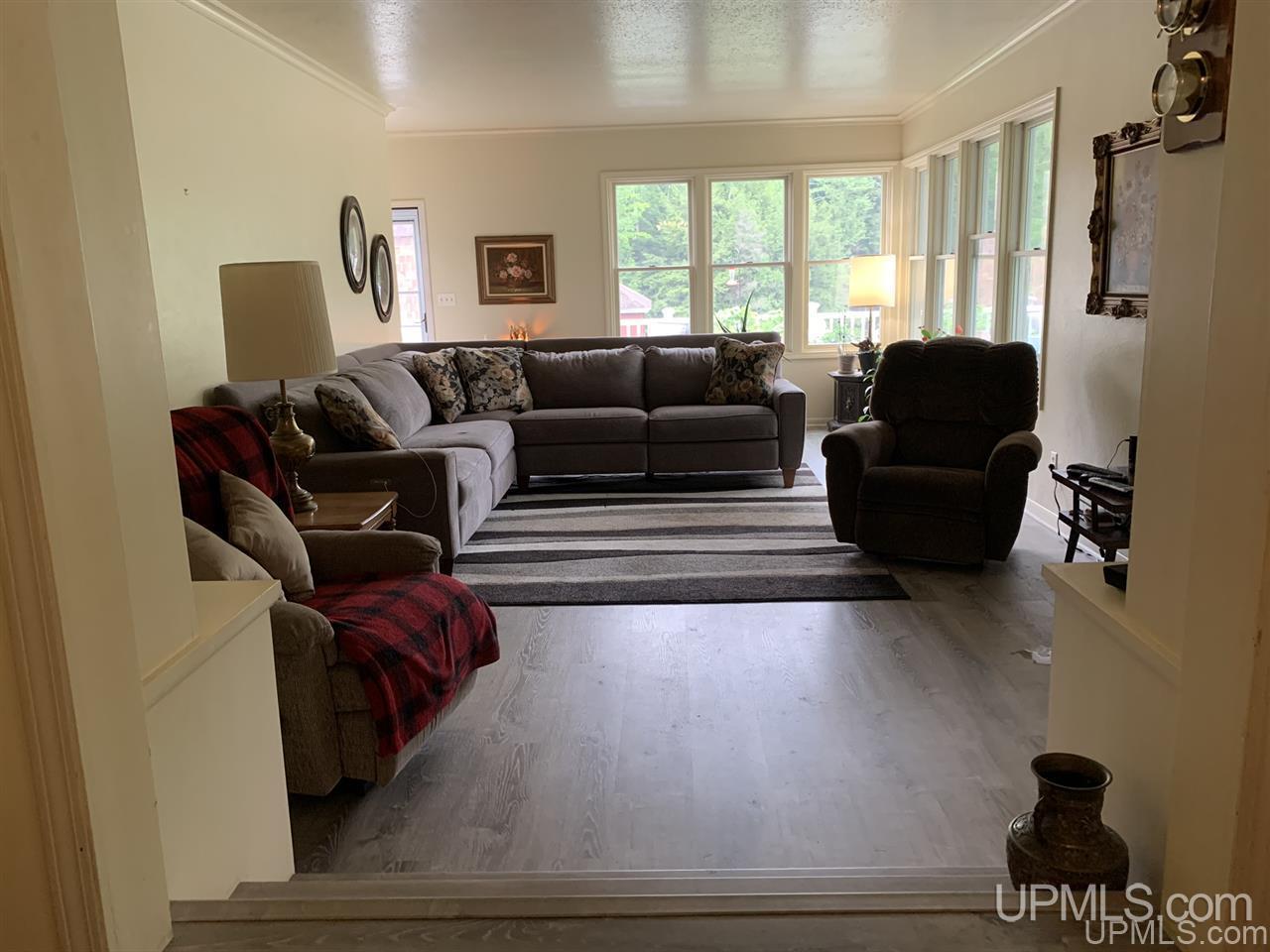 W521 County Road Niagara, WI 54151 - Photo 5 of 27
