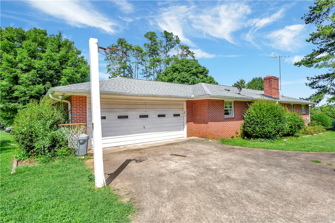 112 Locke Circle Anderson, SC 29621 - Photo 25 of 38 Gallery Image 25