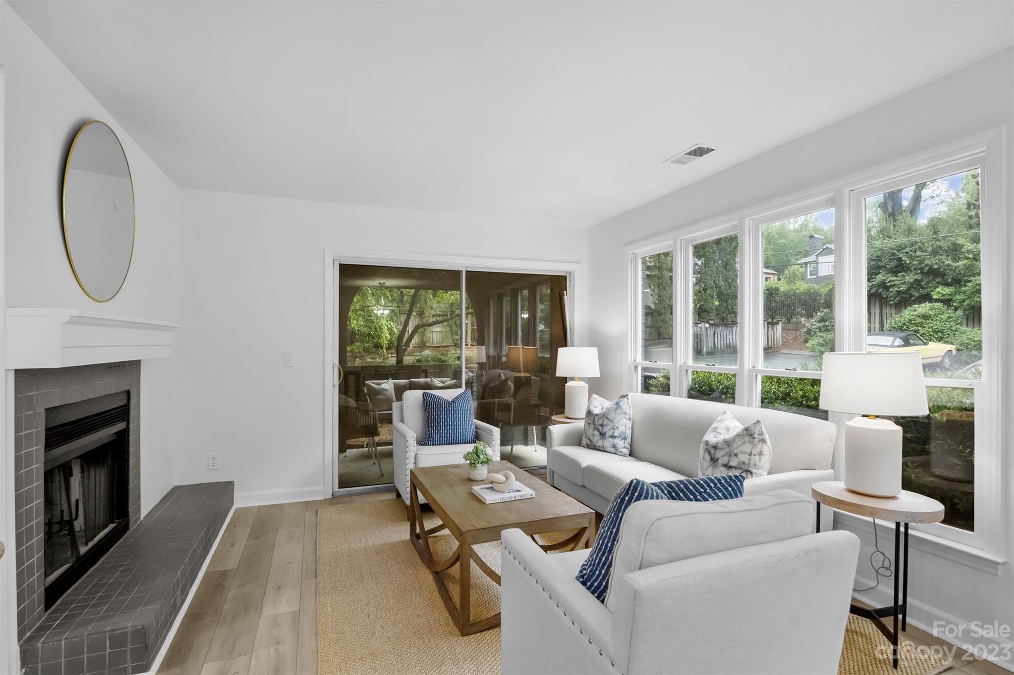 607 Queens Road, Unit A Charlotte, NC 28207 - Photo 15 of 29 Gallery Image 15