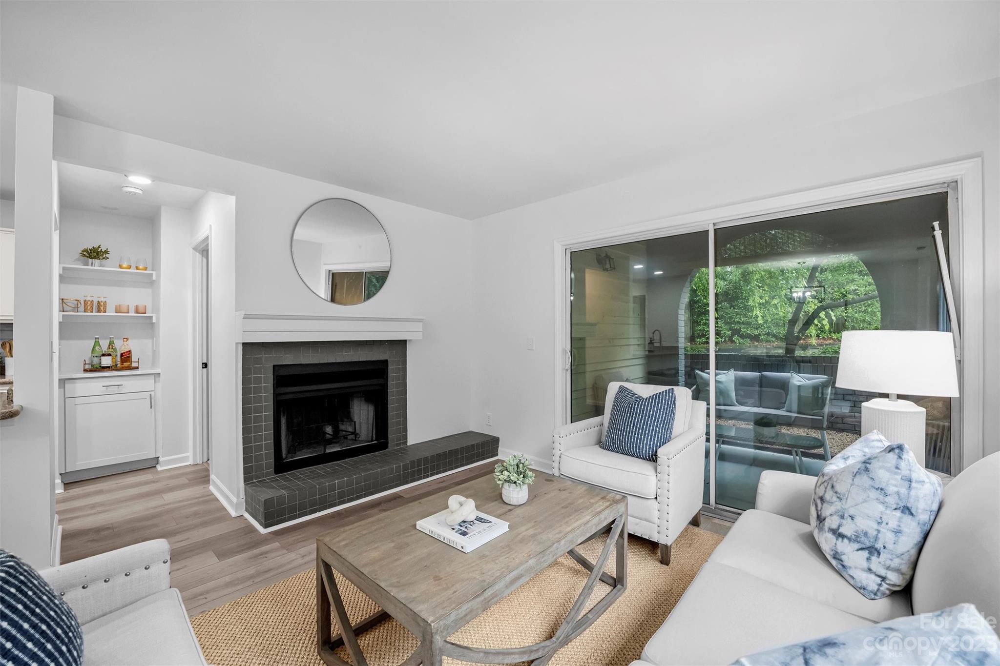 607 Queens Road, Unit A Charlotte, NC 28207 - Photo 17 of 29 Gallery Image 17