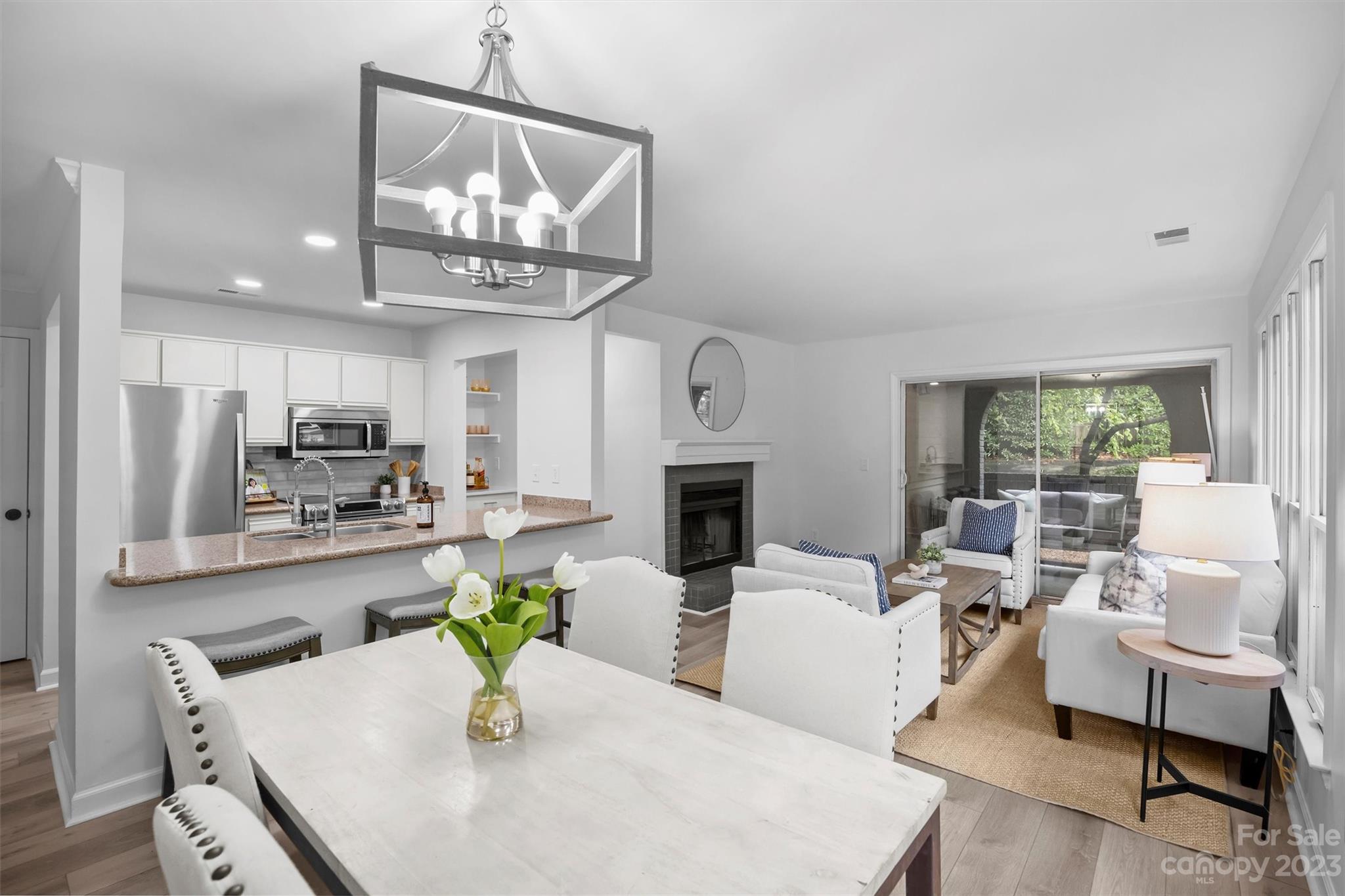 607 Queens Road, Unit A Charlotte, NC 28207 - Photo 6 of 29 Gallery Image 6