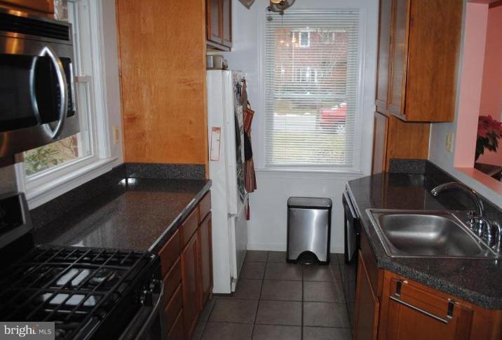 9510 Ocala Street Silver Spring, MD 20901 - Photo 4 of 21 Kitchen