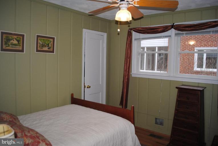 9510 Ocala Street Silver Spring, MD 20901 - Photo 7 of 21 Bedroom #2