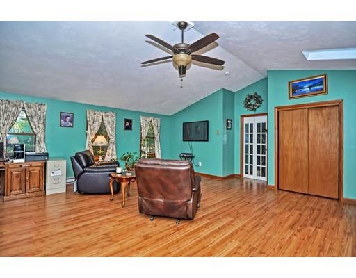 72 Lincoln Road Sutton, MA 01590 - Photo 9 of 27