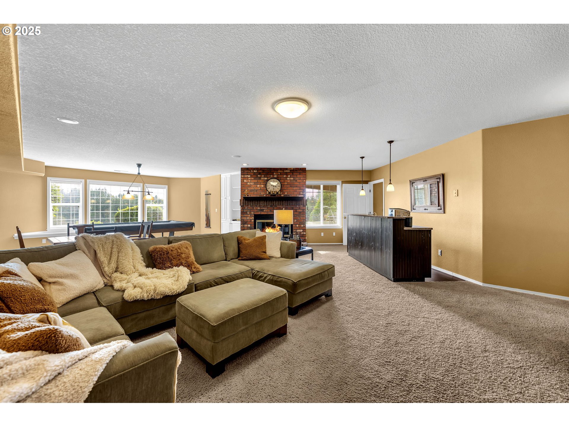 3901 Northwest 150th Circle Vancouver, WA 98685 - Photo 33 of 48 a living room with furniture and kitchen view