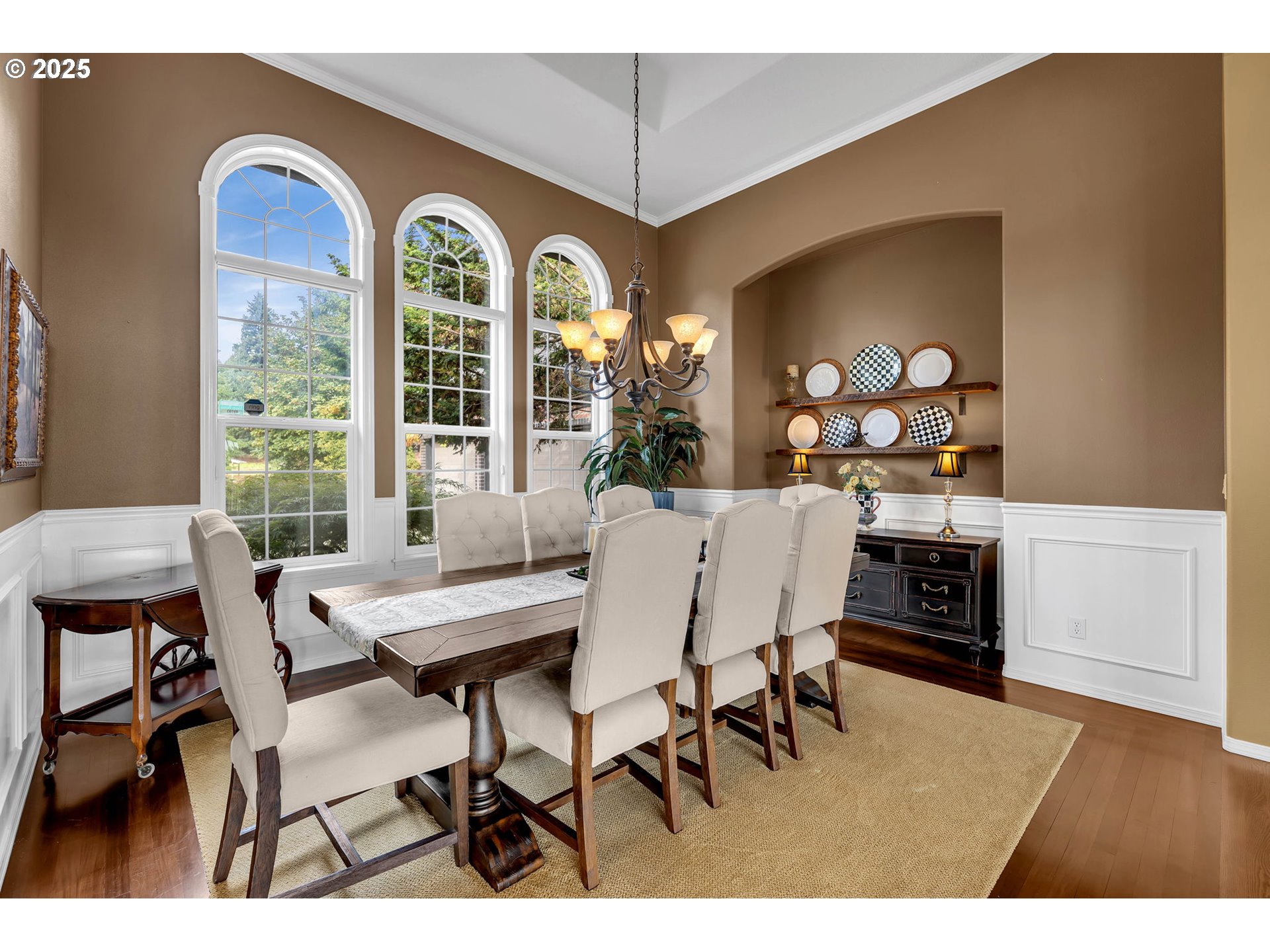 3901 Northwest 150th Circle Vancouver, WA 98685 - Photo 5 of 48 a dining room with furniture and wooden floor