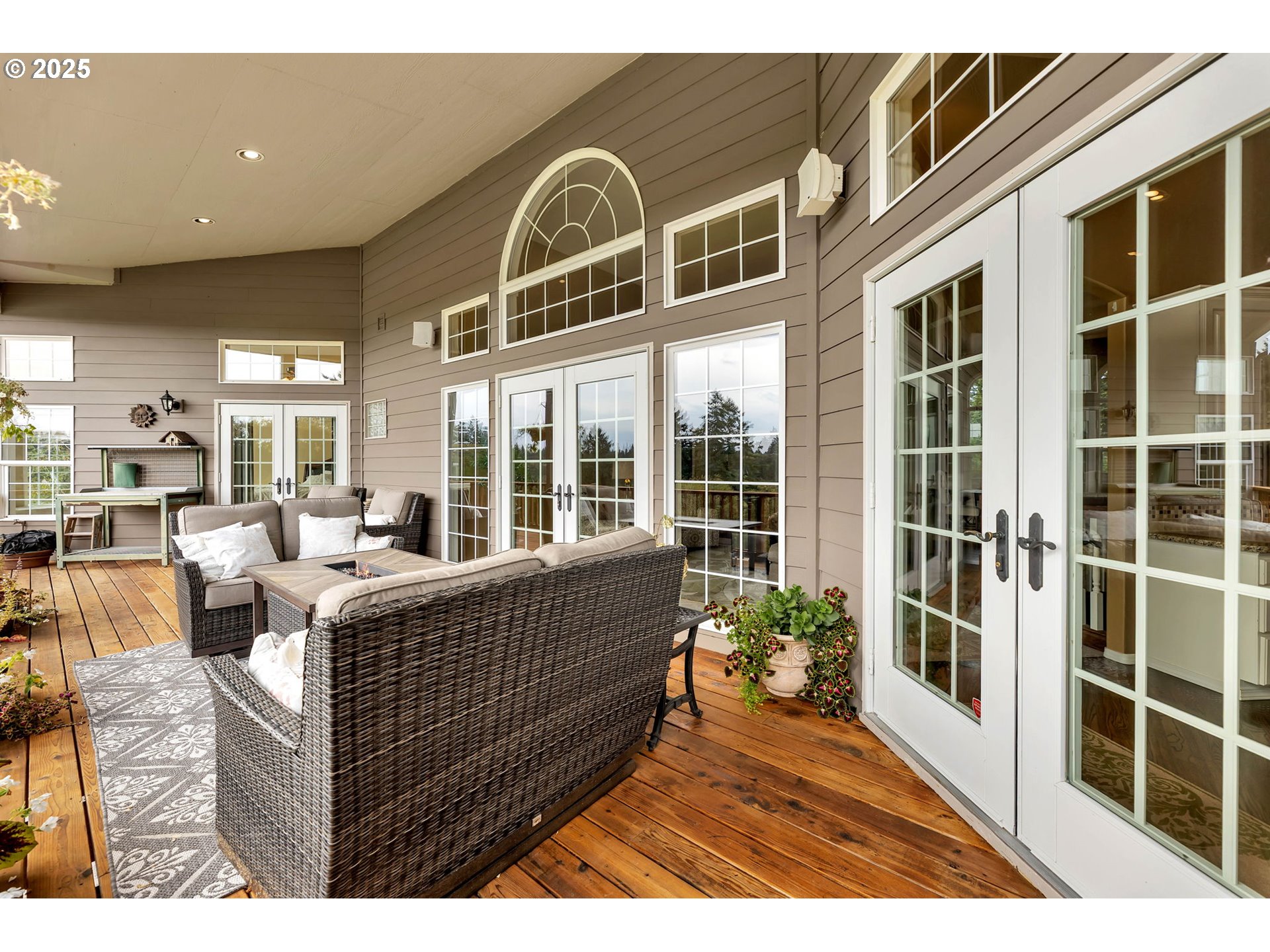 3901 Northwest 150th Circle Vancouver, WA 98685 - Photo 8 of 48 a living room with furniture