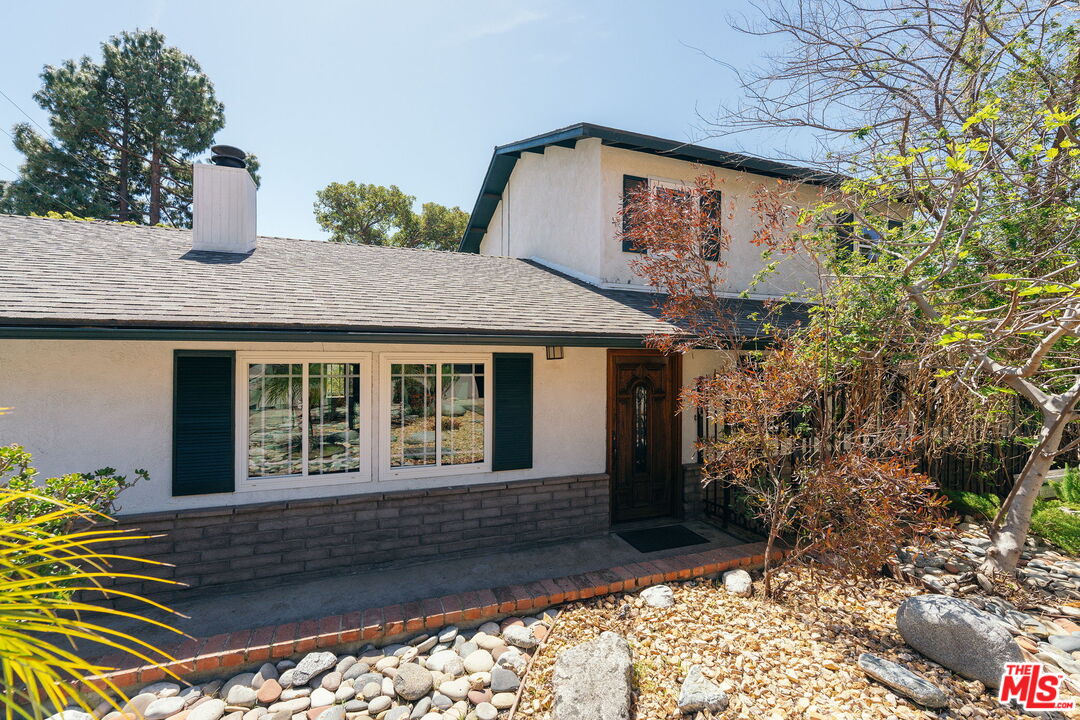 2436 Fairmount Avenue La Crescenta, CA 91214 - Photo 1 of 68