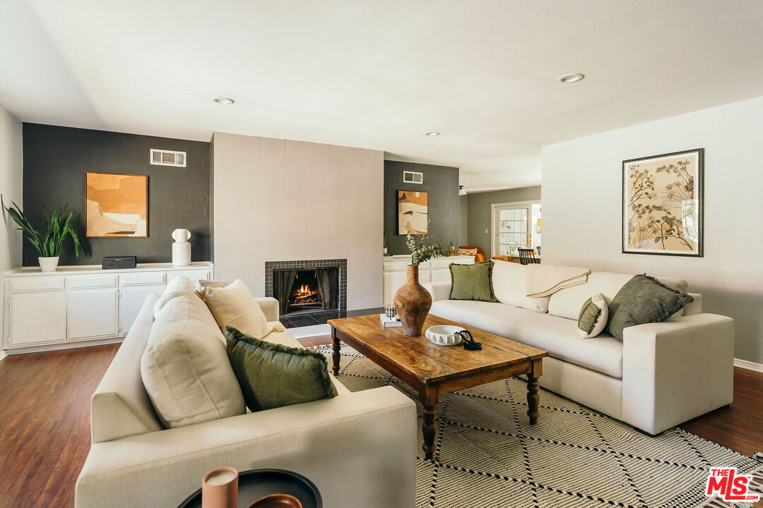 2436 Fairmount Avenue La Crescenta, CA 91214 - Photo 3 of 68