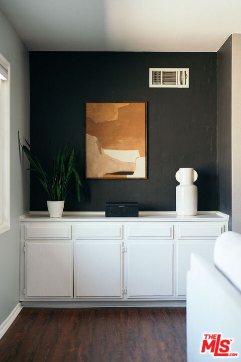 2436 Fairmount Avenue La Crescenta, CA 91214 - Photo 5 of 68