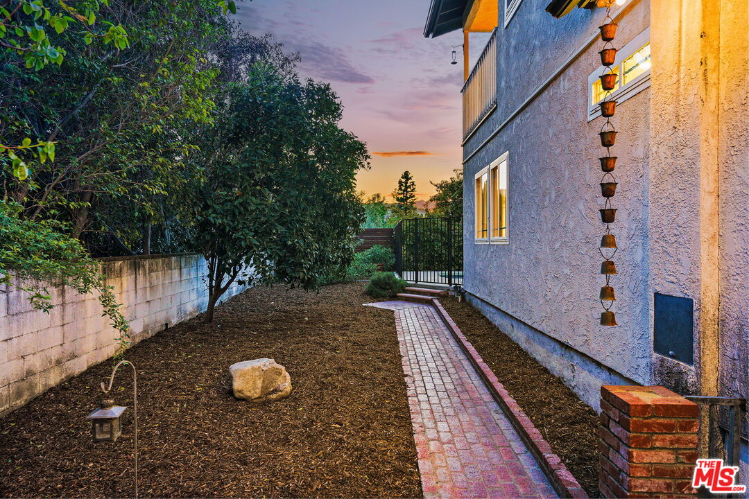 2436 Fairmount Avenue La Crescenta, CA 91214 - Photo 53 of 68