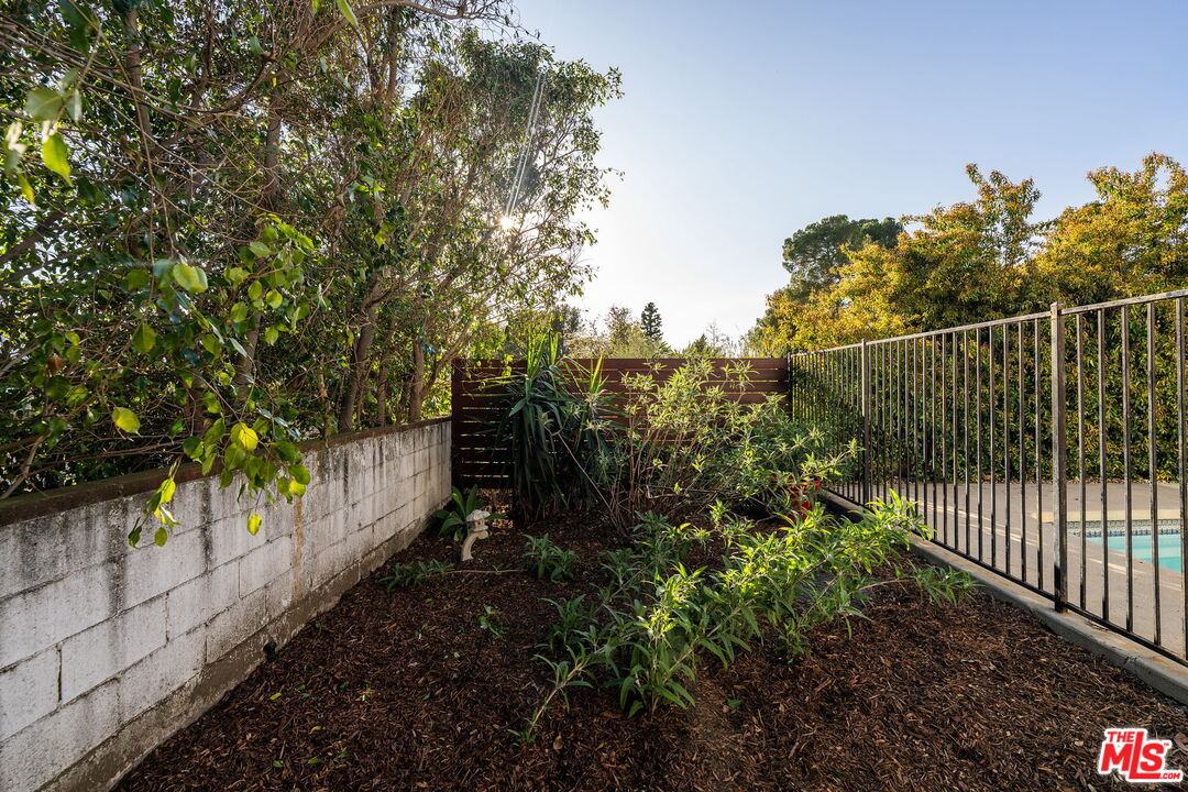 2436 Fairmount Avenue La Crescenta, CA 91214 - Photo 54 of 68