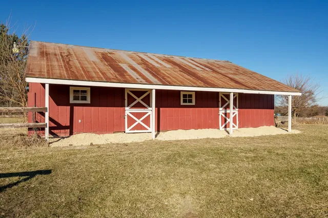 $400,000 | 16285 Cannell Road, Rockton, IL 61072