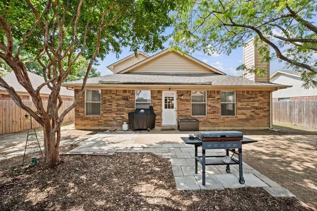 $330,000 | 7636 Misty Ridge Drive North, Fort Worth, TX 76137