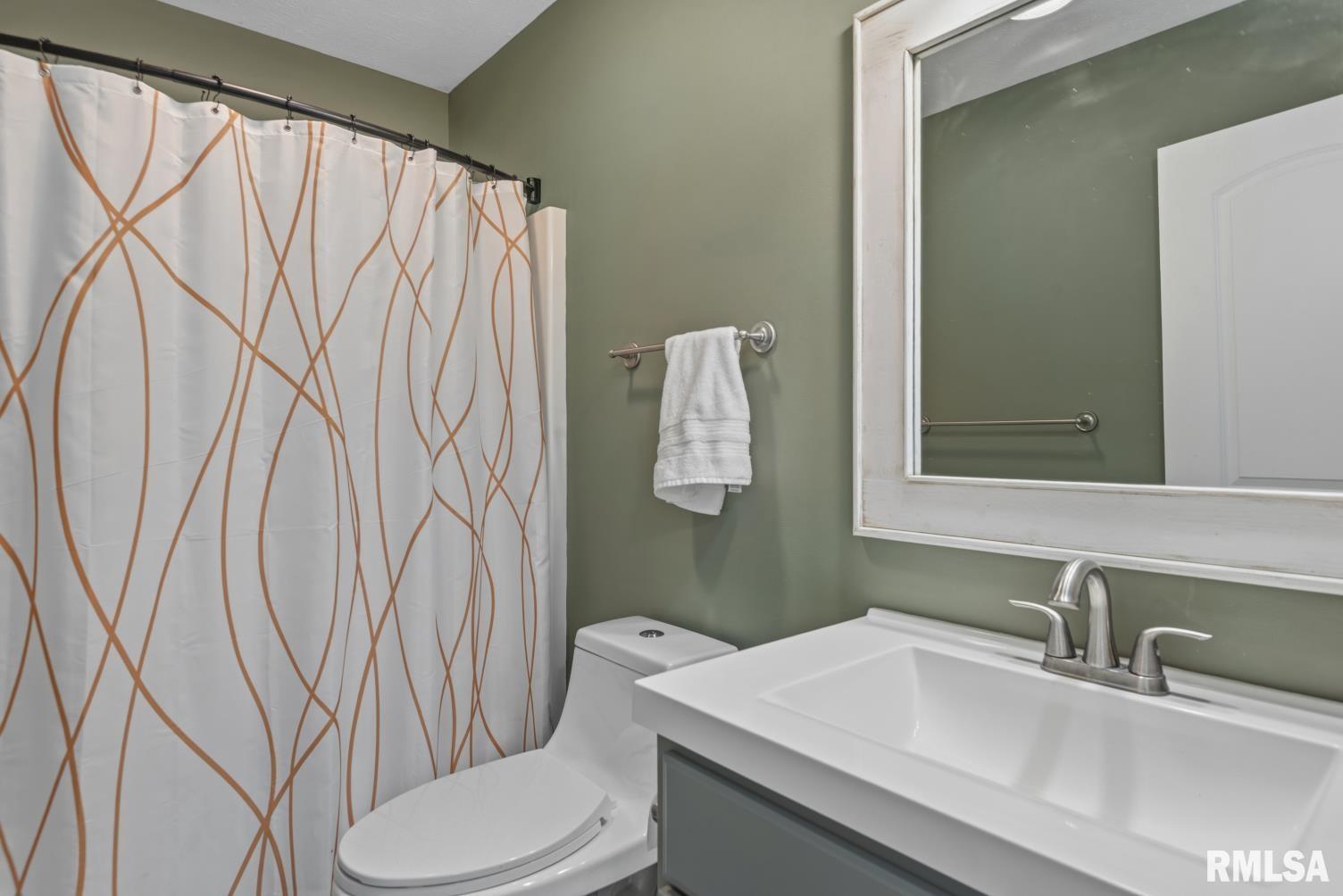 16 Drake Road Jacksonville, IL 62650 - Photo 38 of 88 Gallery Image 38