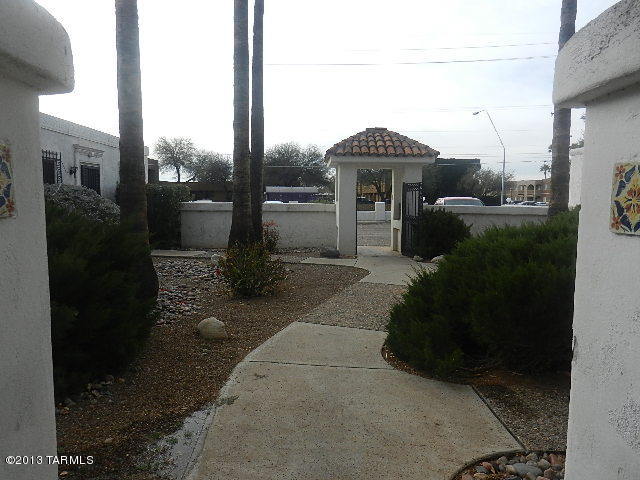 1405 East Fort Lowell Road Tucson, AZ 85719 - Photo 4 of 34