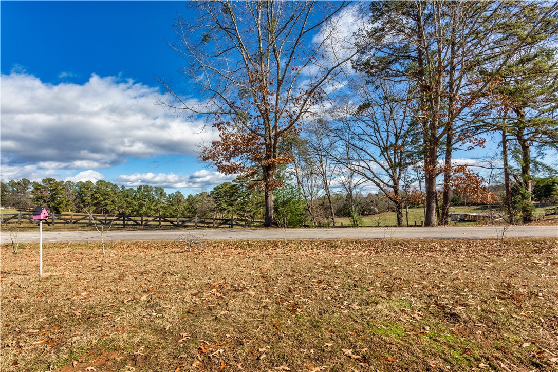 222 Pitts Road Walhalla, SC 29691 - Photo 13 of 16 ANOTHER VIEW LOOKING EAST.