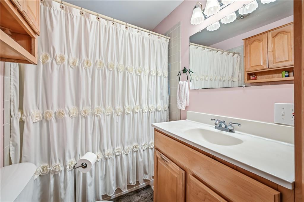 774 Wheatland Road West Middlesex, PA 16159 - Photo 15 of 35 tub/shower combo, sizable vanity