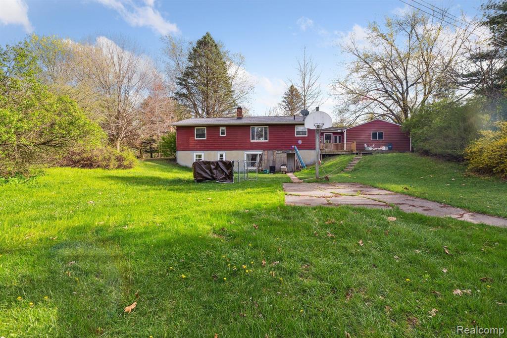 7107 East Highland Road Howell, MI 48855 - Photo 15 of 17