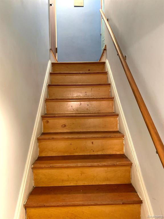 7431 Coolidge Street Center Line, MI 48015 - Photo 14 of 19