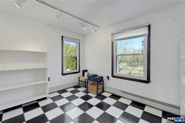 $999,999 | 4 Highfield Court, Wayne, NJ 07470