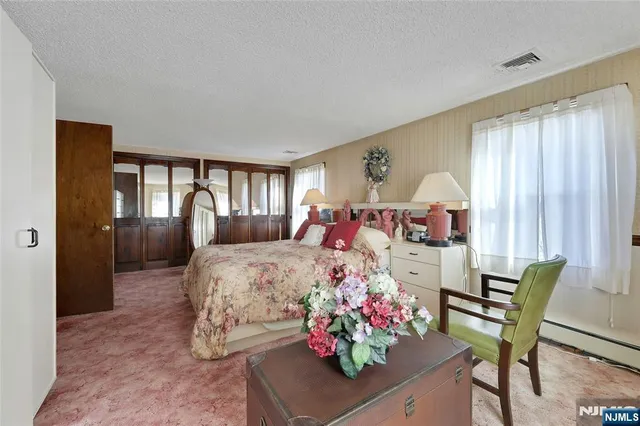 $999,999 | 4 Highfield Court, Wayne, NJ 07470