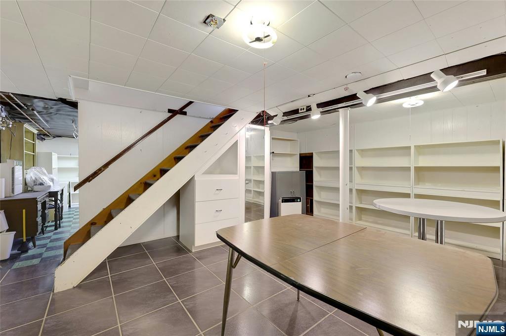 4 Highfield Court Wayne, NJ 07470 - Photo 32 of 49 a view of a living room