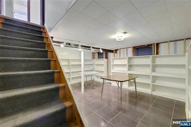 $999,999 | 4 Highfield Court, Wayne, NJ 07470