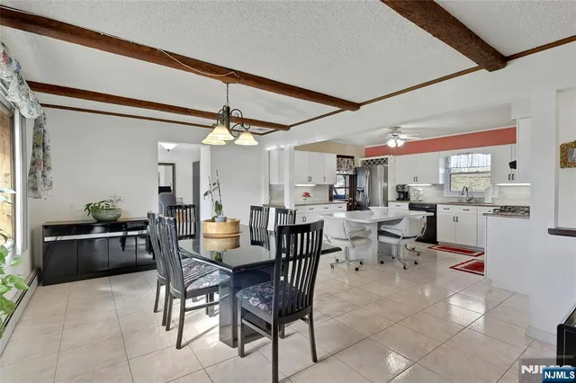 $999,999 | 4 Highfield Court, Wayne, NJ 07470