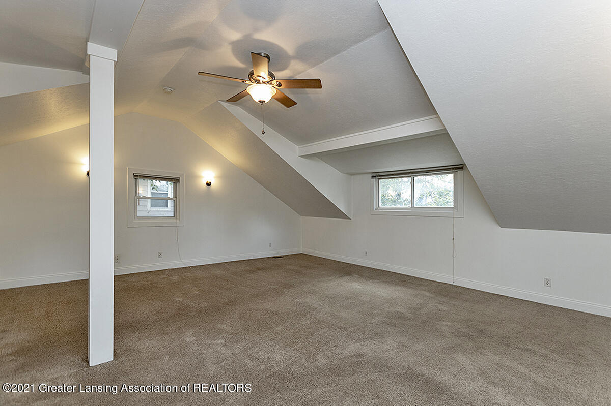 2327 Kensington Road Lansing, MI 48910 - Photo 17 of 21 17