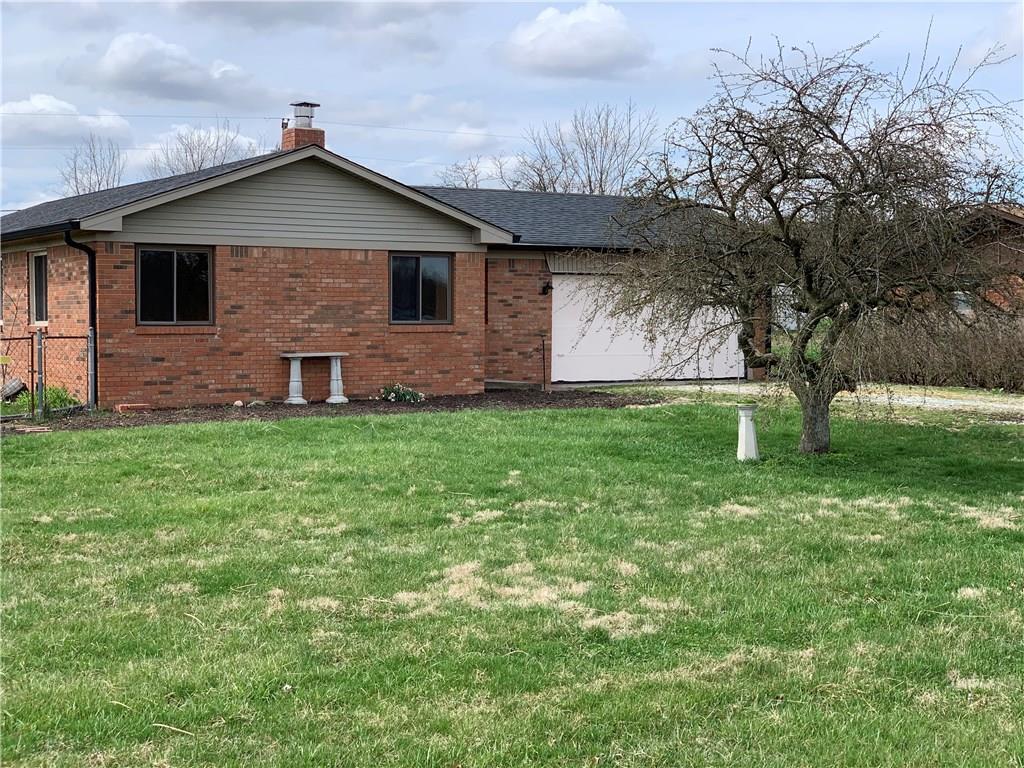 11185 North Division Road Fountaintown, IN 46130 - Photo 2 of 22