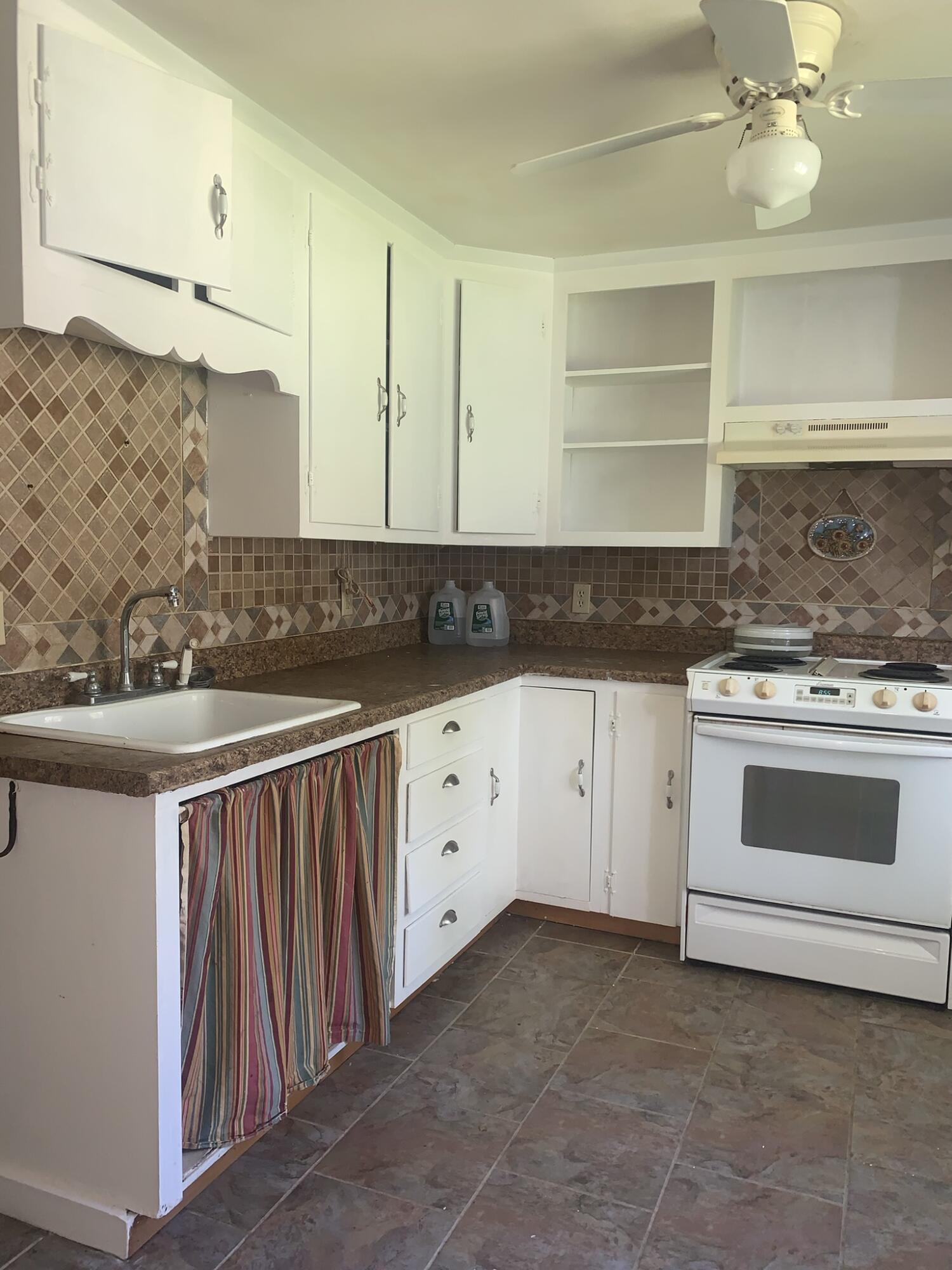 35 Harrison Road Naples, ME 04055 - Photo 5 of 20 Kitchen