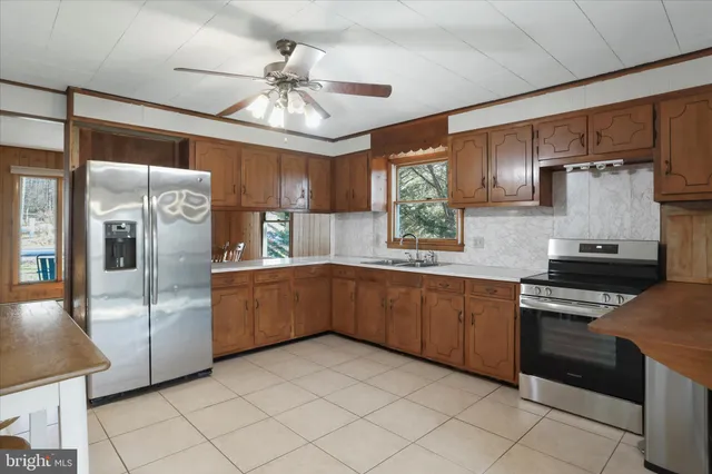 $439,900 | 9714 Crystal Falls Drive, Hagerstown, MD 21740