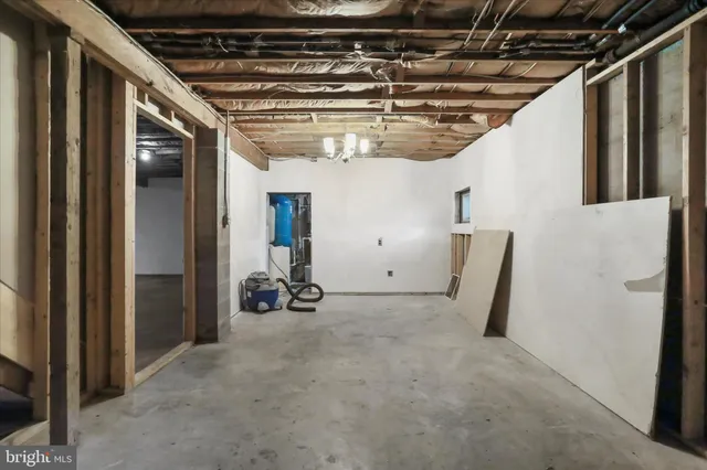 $439,900 | 9714 Crystal Falls Drive, Hagerstown, MD 21740