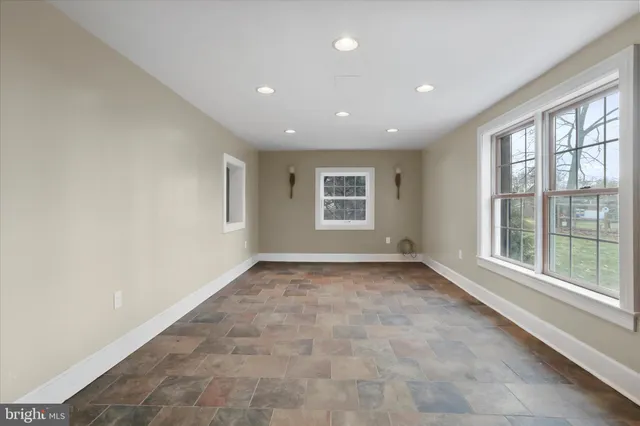 $439,900 | 9714 Crystal Falls Drive, Hagerstown, MD 21740