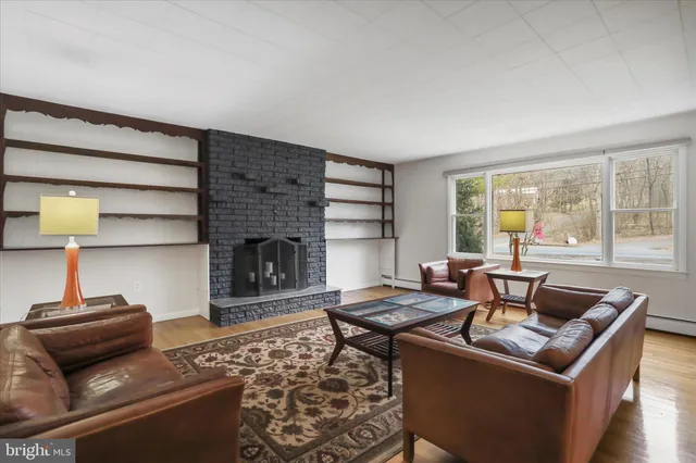 $439,900 | 9714 Crystal Falls Drive, Hagerstown, MD 21740