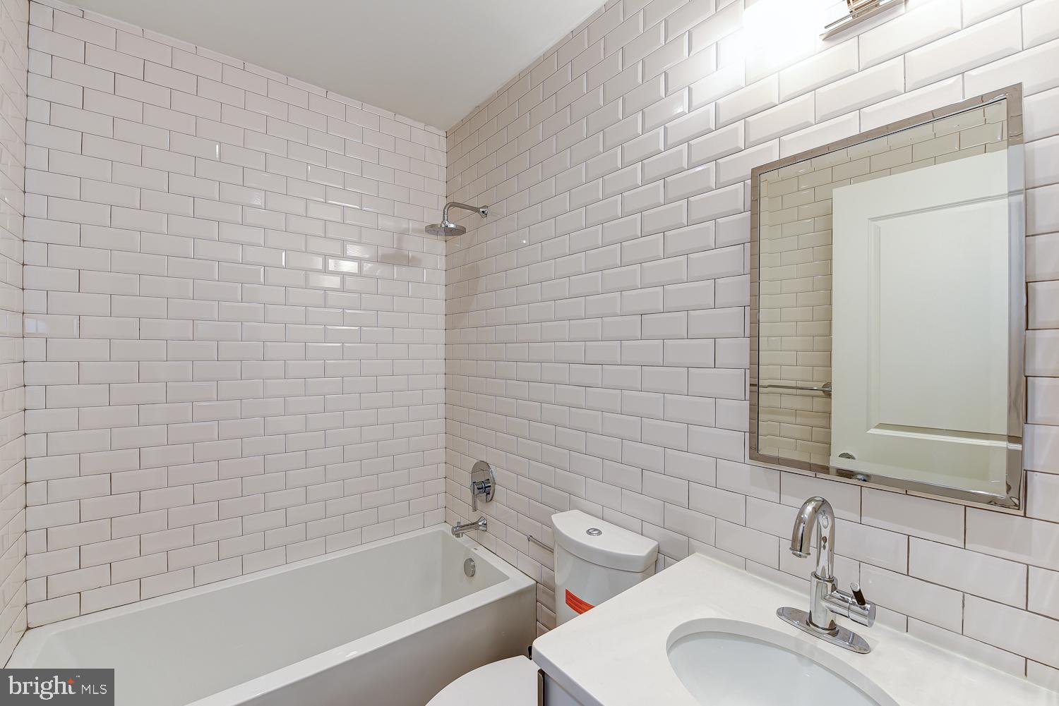 501 Seward Square Southeast, Unit 6 Washington, DC 20003 - Photo 14 of 32