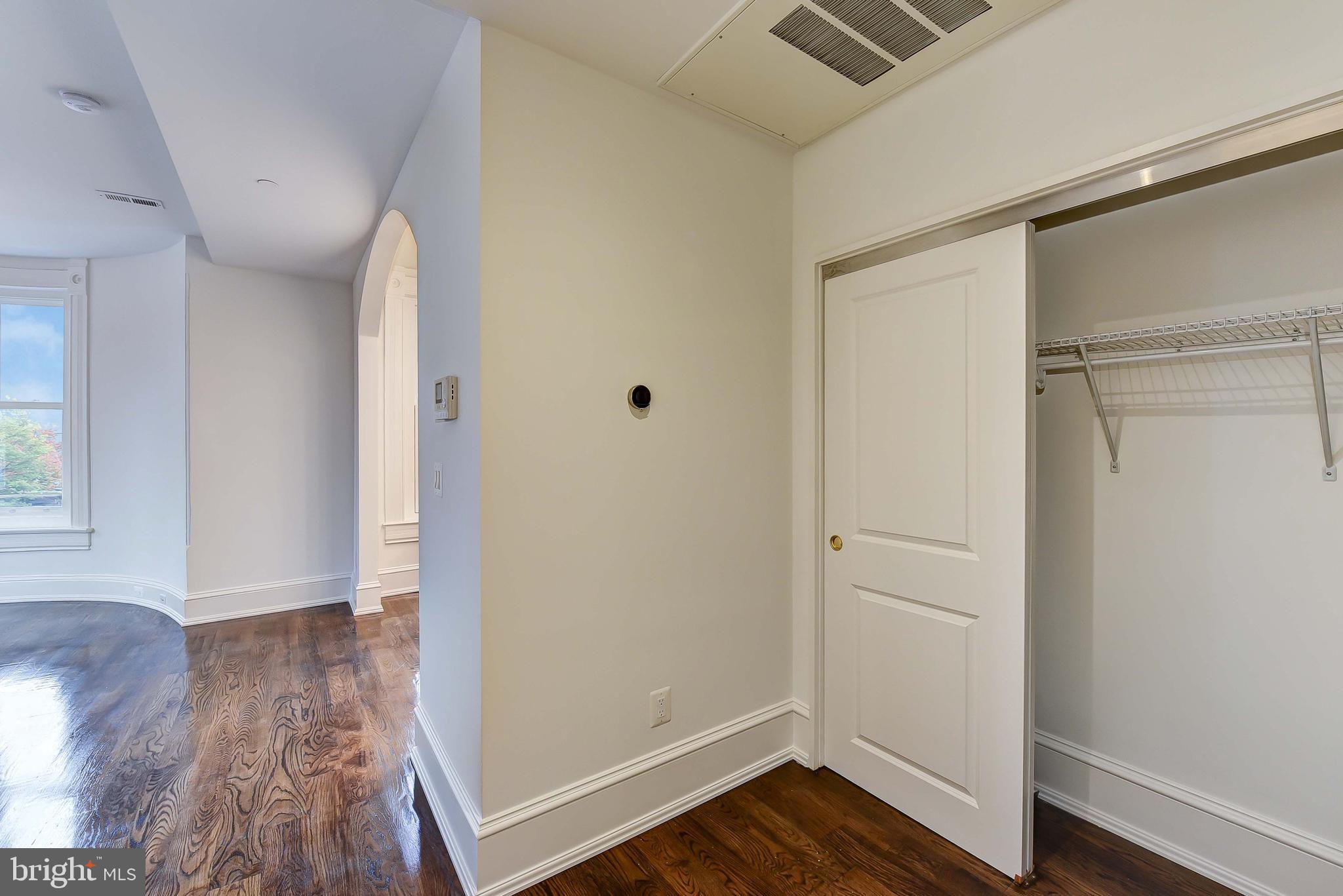 501 Seward Square Southeast, Unit 6 Washington, DC 20003 - Photo 21 of 32