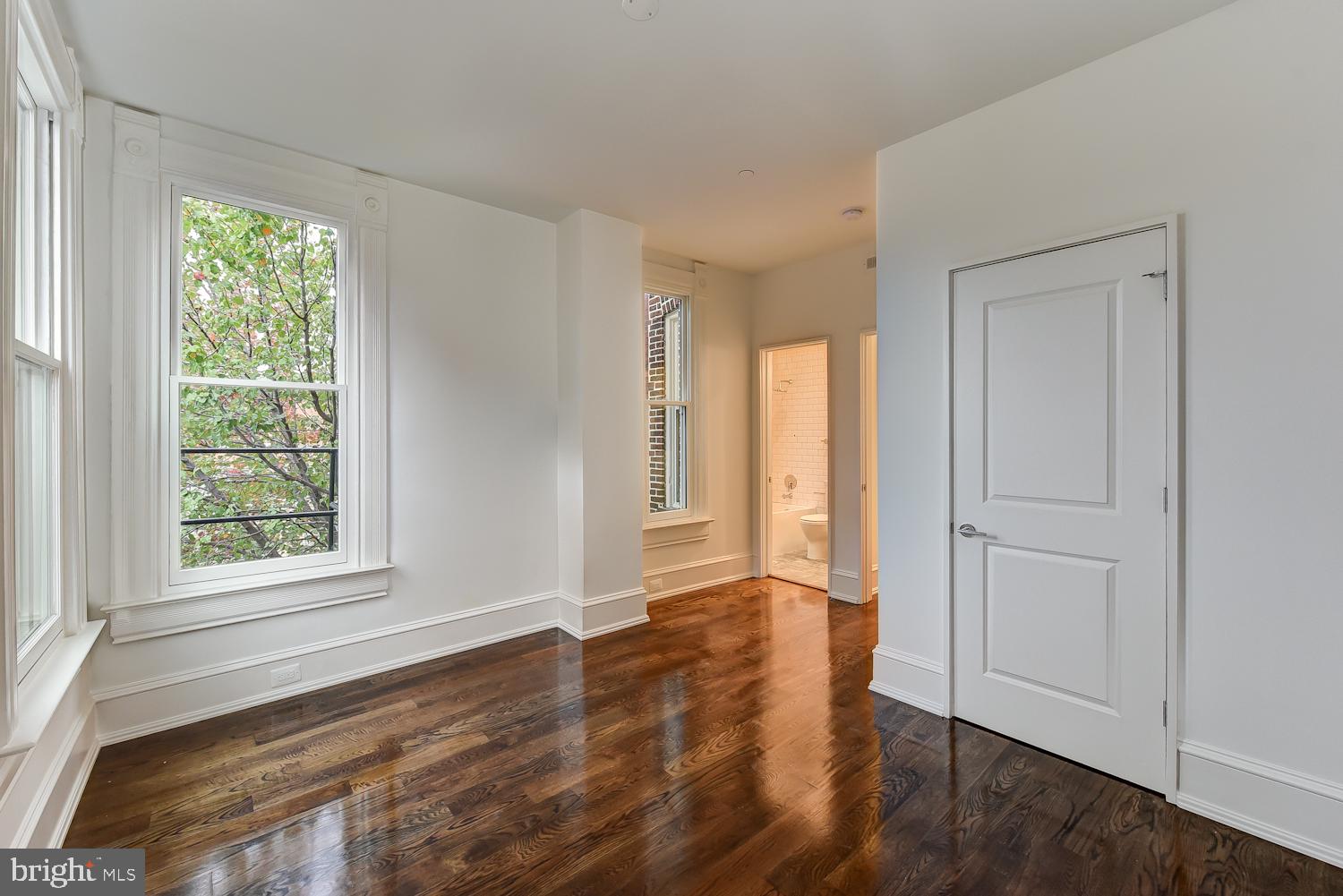 501 Seward Square Southeast, Unit 6 Washington, DC 20003 - Photo 22 of 32