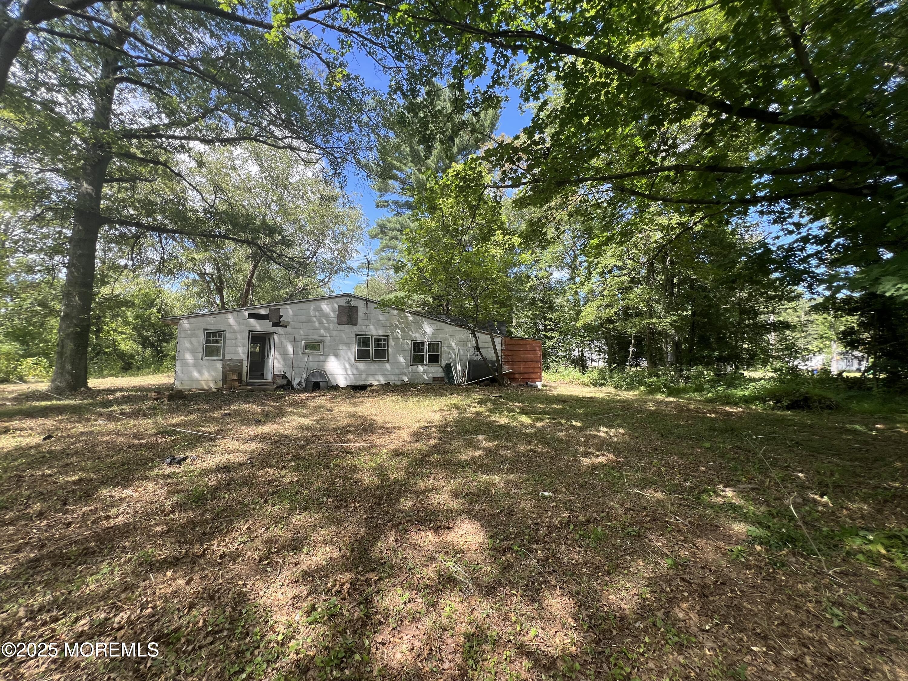 138 Disbrow Hill Road Millstone Township, NJ 08535 - Photo 3 of 41 IMG_5485
