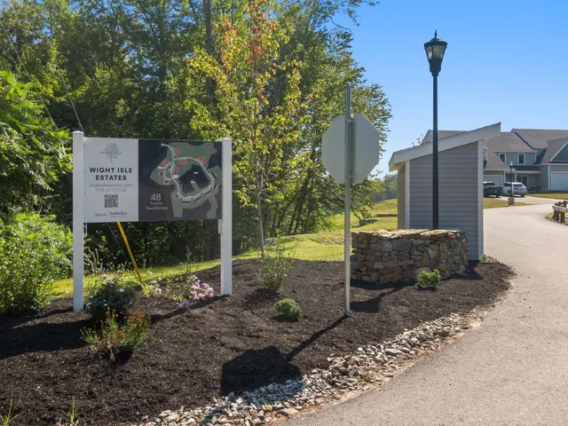 $654,900 | 65 Driftwood Circle, Unit 25, Sandown, NH 03873