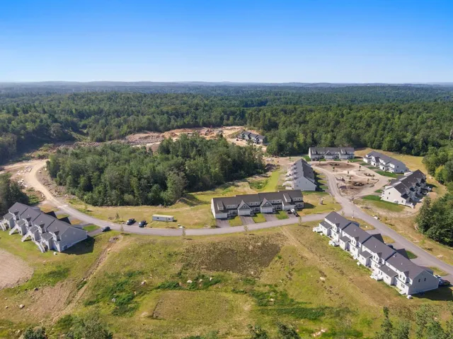 $654,900 | 65 Driftwood Circle, Unit 25, Sandown, NH 03873