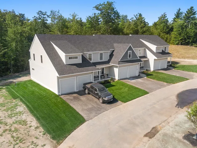 $654,900 | 65 Driftwood Circle, Unit 25, Sandown, NH 03873