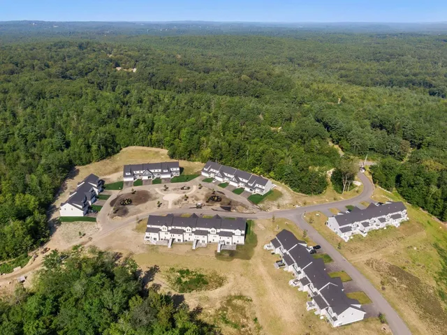 $654,900 | 65 Driftwood Circle, Unit 25, Sandown, NH 03873