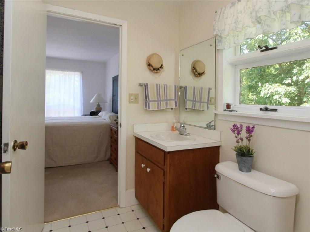 4706 A Thompson Mill Road Graham, NC 27253 - Photo 12 of 26 Gallery Image 12