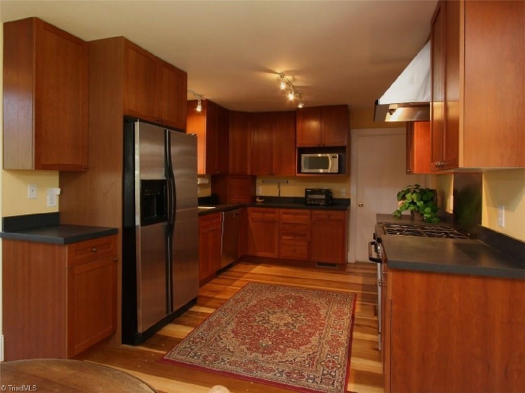 4706 A Thompson Mill Road Graham, NC 27253 - Photo 7 of 26 Gallery Image 7
