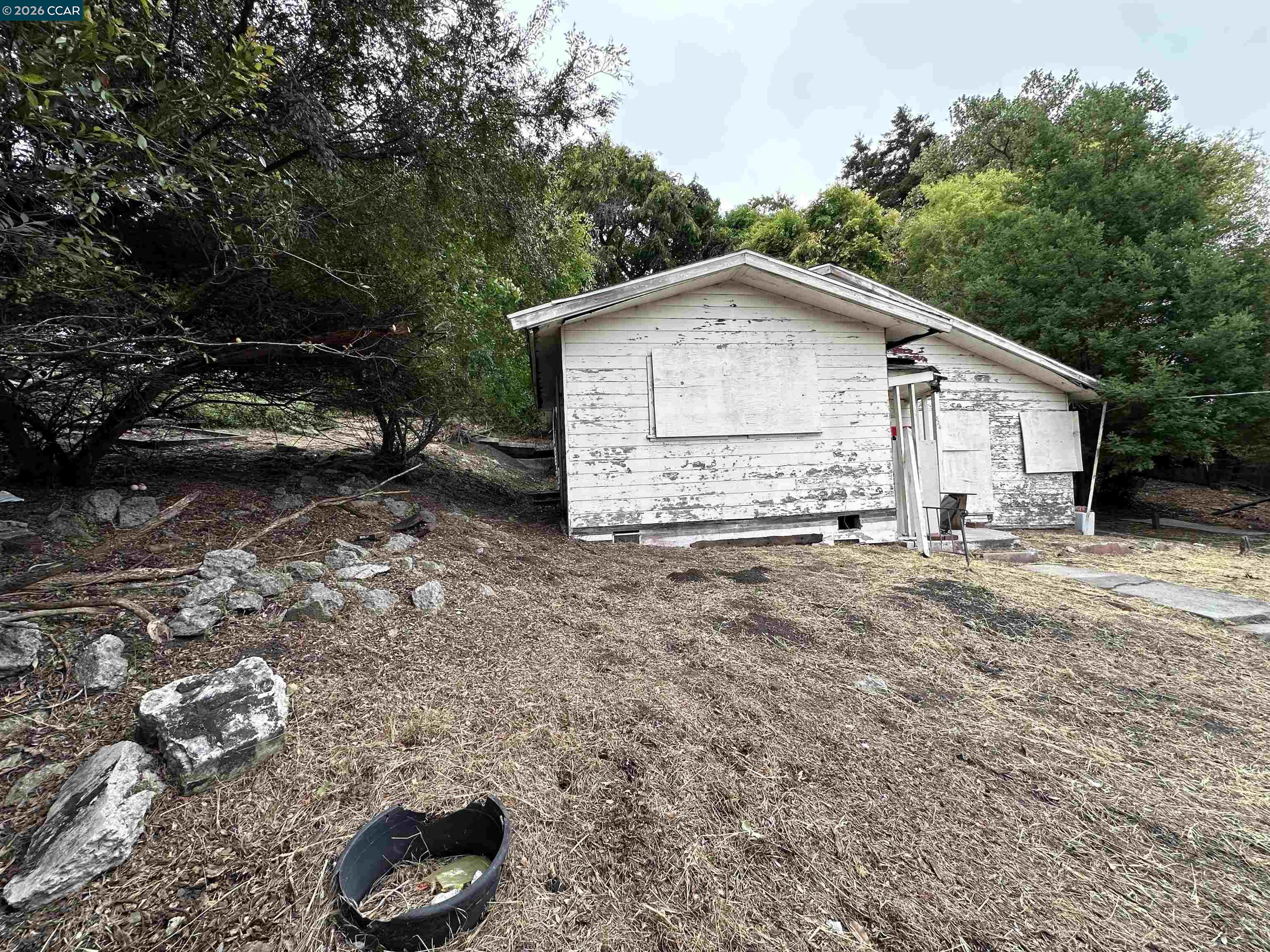 534 La Paloma Road El Sobrante, CA 94803 - Photo 3 of 14