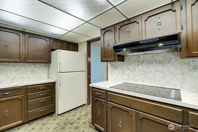 $3,295 | 19623 Southeast 216th Street, Maple Valley, WA 98038