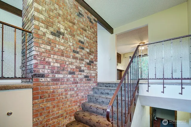 $3,295 | 19623 Southeast 216th Street, Maple Valley, WA 98038